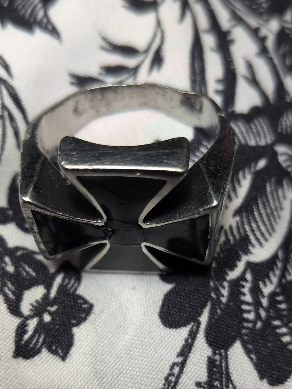 Vintage Massive Oversized Iron Cross Biker Ring Black Onyx Enamel Style Sz 15